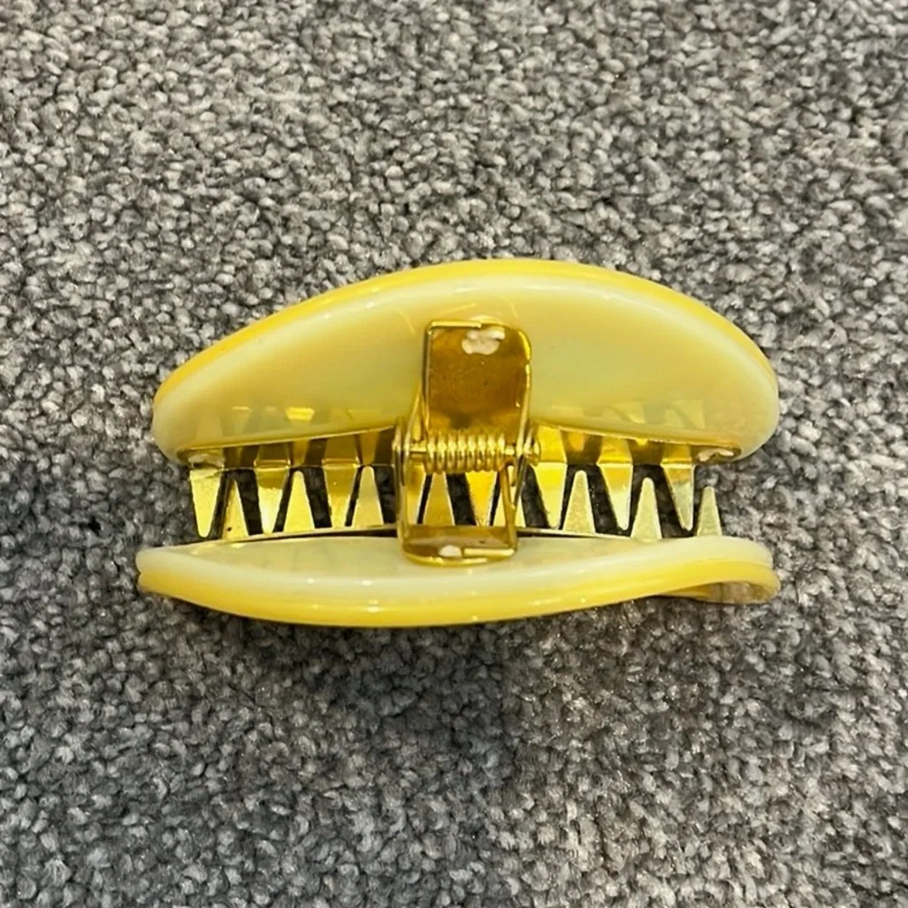 Valet Studio lemon wedge clip purchased from Revolve - Picture 4 of 6